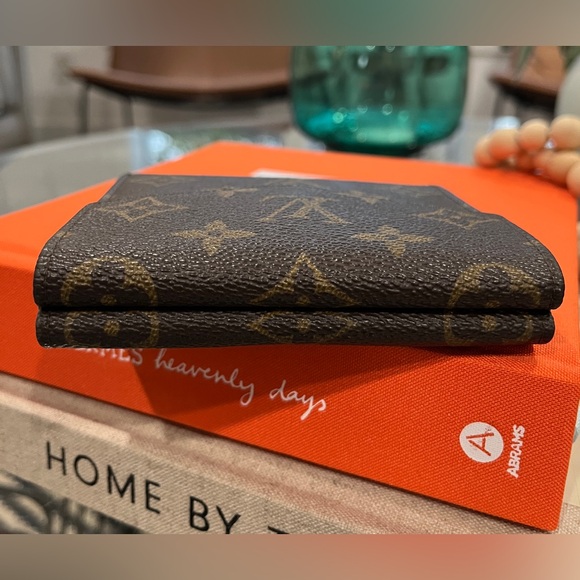 LOUIS VUITTON Compact Elise Monogram Wallet. Unisex. Excellent condition. - Picture 10 of 14